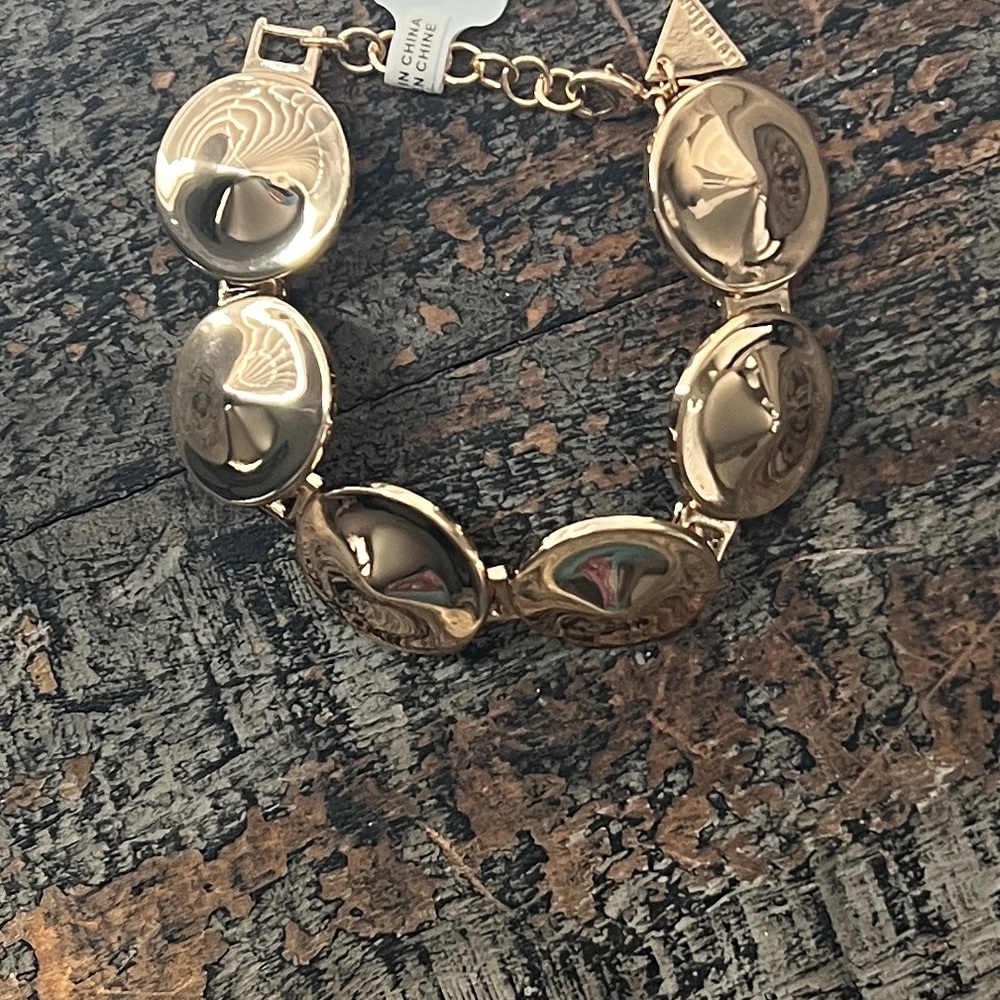🟠NWT SEREFINA at ANTHROPOLOGIE Vintage Inspired Gold Tone Bracelet 8”
